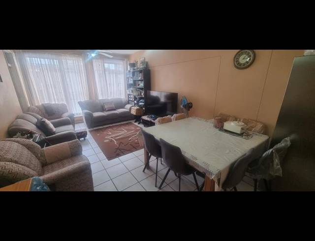 3 BEDROOM APARTMENT FOR SALE IN NORTH BEACH